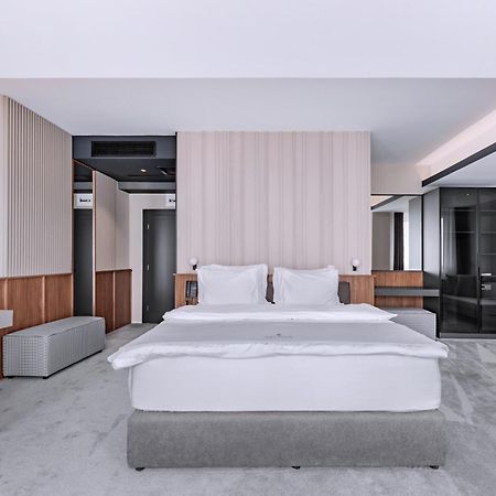 Suto Orizari Actor Hotel מראה חיצוני תמונה